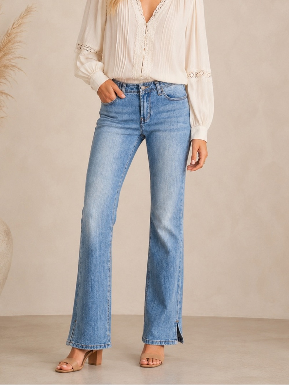 J.Galt Medium Wash Mid Rise Straight Leg Split Hem Jeans Small Y2K Style